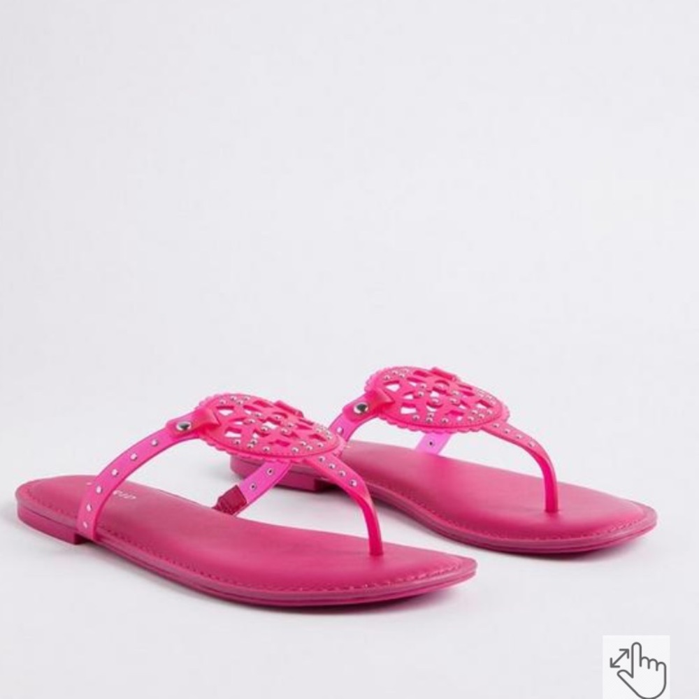 Torrid fuchsia medallion t-strap sandal size 9 double wide extra cushion footbed